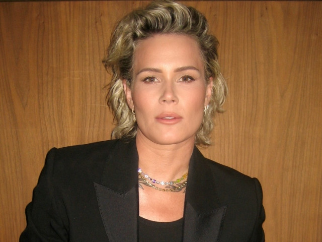 ashlyn harris opens up about divorce from ali krieger and new romance with sophia bush ashlyn harris opens up about divorce from ali krieger and new romance with sophia bush