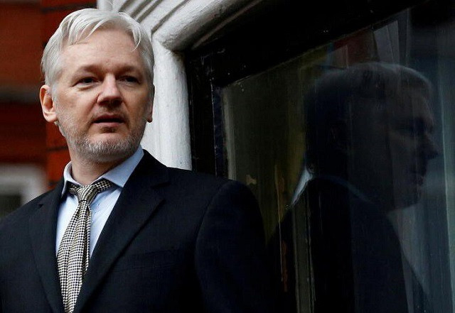 Photo of UK gives go-ahead to US extradition of WikiLeaks' founder Julian Assange