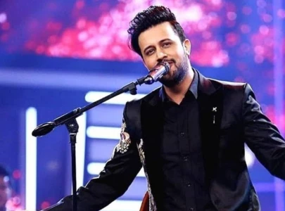 atif aslam asks fans to donate to gaza instead of throwing money at him atif aslam asks fans to donate to gaza instead of throwing money at him