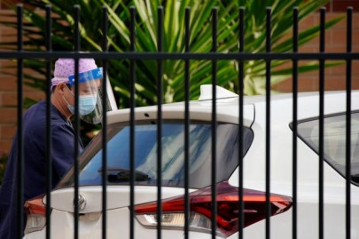 australia s covid 19 hotspot cases inch up but officials optimistic