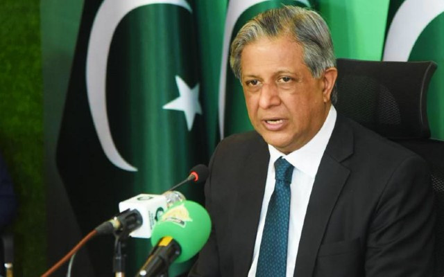 federal minister for law and justice azam nazeer tarar addressing a press conference in islamabad on march 28 2024 photo pid