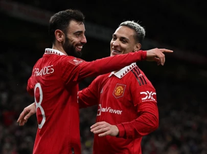 battle for man utd heats up ahead of deadline