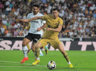 barcelona look to climb out of a rut