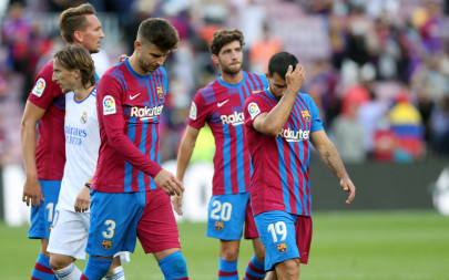 clasico defeat leaves barca adrift in la liga