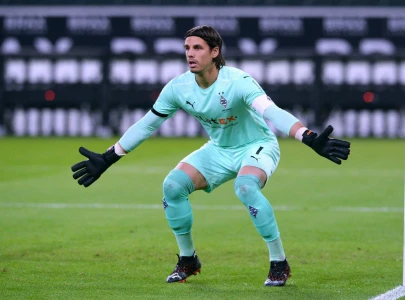 bayern sign goalkeeper sommer from gladbach