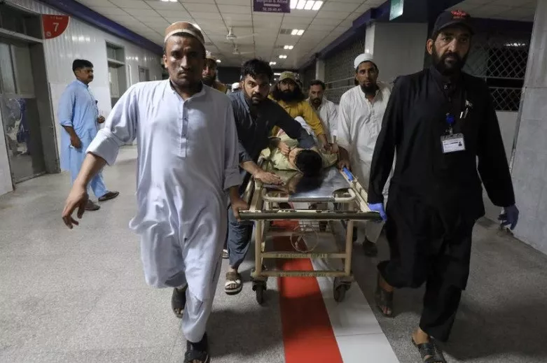 people transport a man who was injured after a blast in bajaur district of khyber pakhtunkhwa at the lady reading hospital in peshawar pakistan july 30 2023 photo reuters file people transport a man who was injured after a blast in bajaur district of khyber pakhtunkhwa at the lady reading hospital in peshawar pakistan july 30 2023 photo reuters file