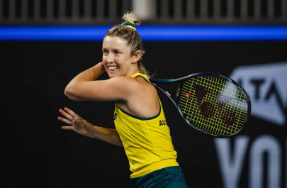 australia make flying start at billie jean king cup
