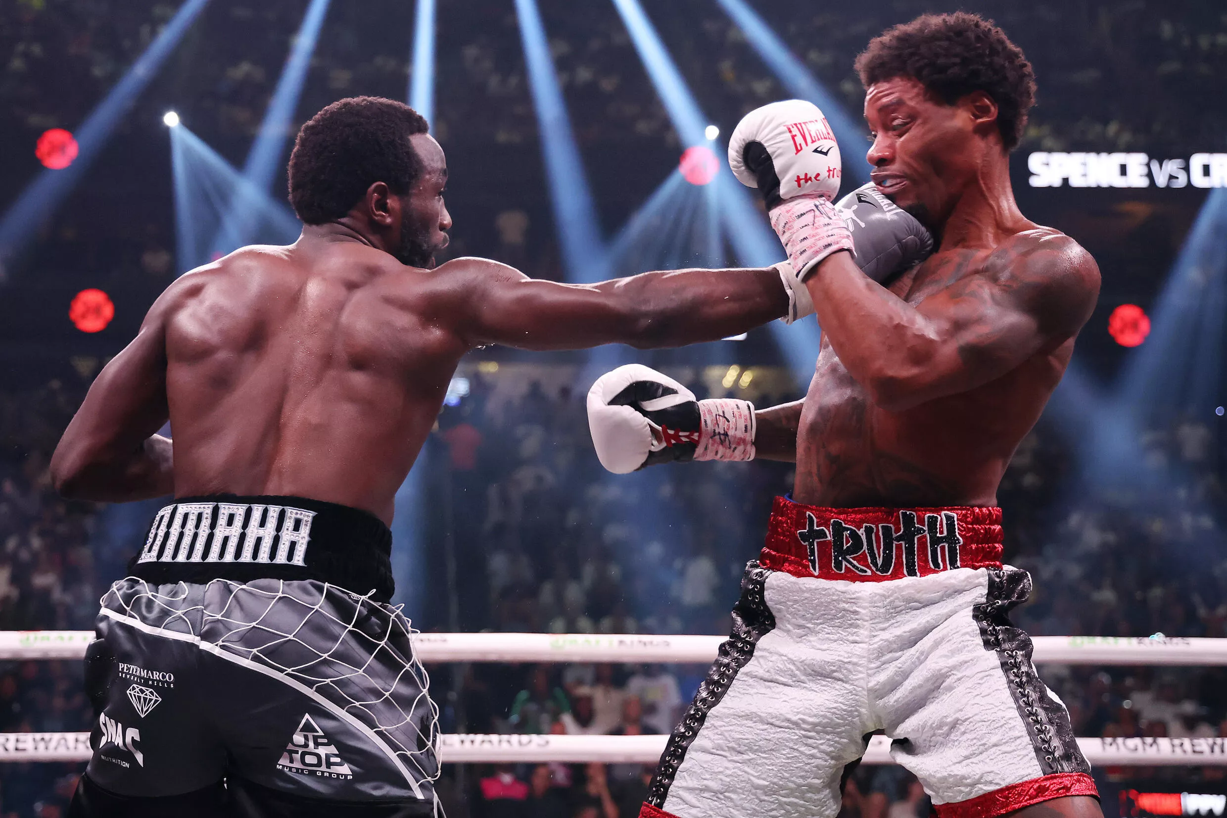crawford stops spence in ninth round crawford stops spence in ninth round