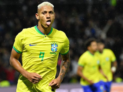 richarlison scores twice as brazil beat ghana richarlison scores twice as brazil beat ghana