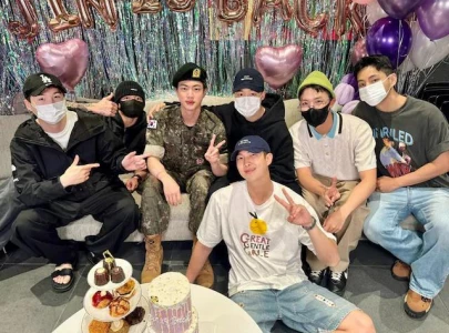 bts jin completes military service and is welcomed by a saxophone serenade of dynamite bts jin completes military service and is welcomed by a saxophone serenade of dynamite