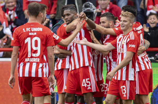 siebatcheu becker fire union top of bundesliga siebatcheu becker fire union top of bundesliga