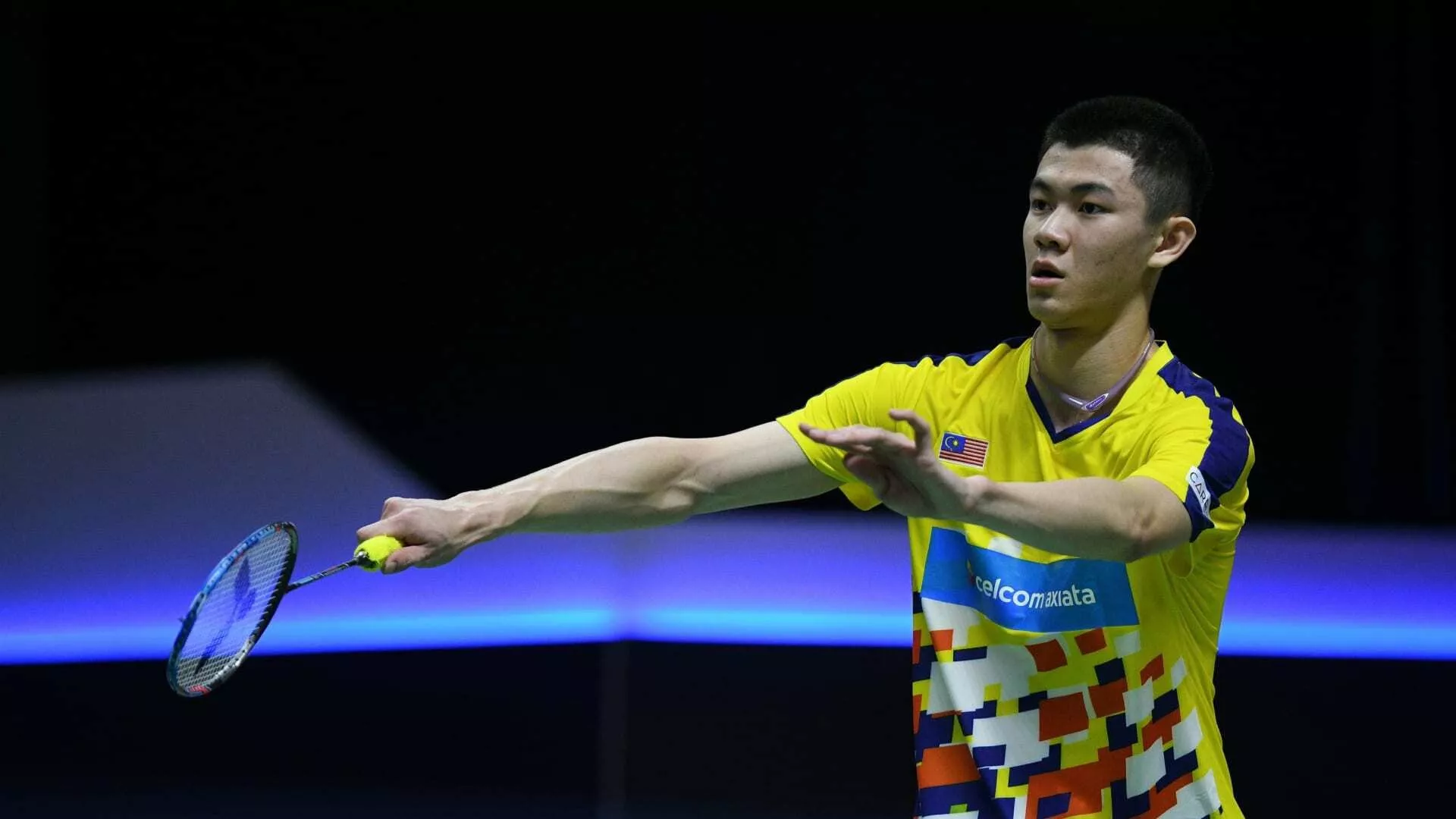 lee shocks momota at all england badminton
