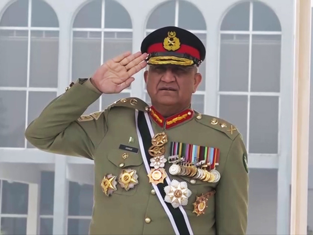 general qamar javed bajwa during the graduation ceremony photo ispr