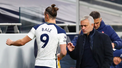 spurs bale must earn game time says mourinho