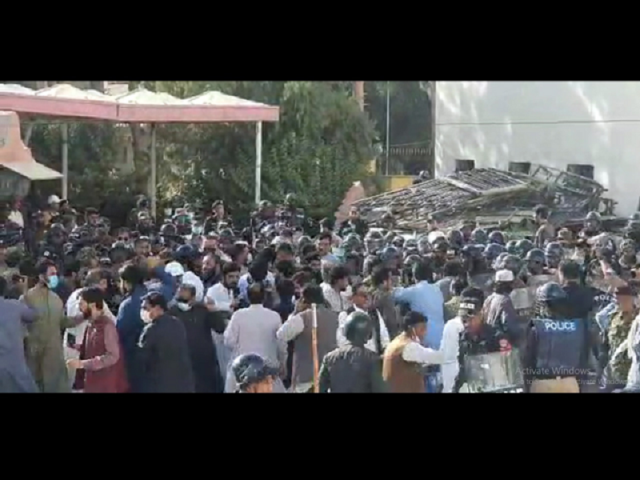 balochistan mpas injured in clash with police