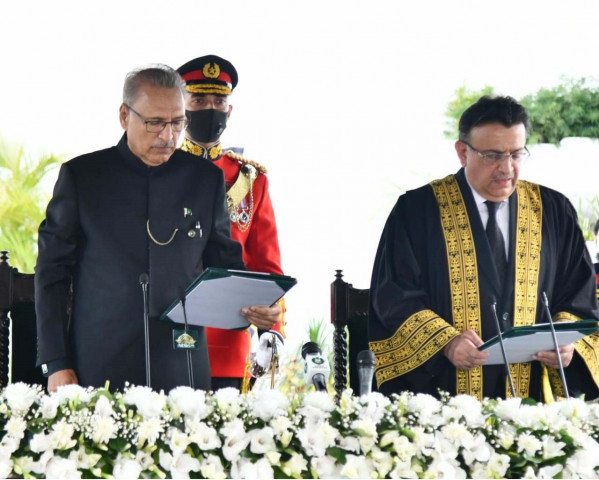 justice bandial takes oath as 28th chief justice of pakistan justice bandial takes oath as 28th chief justice of pakistan