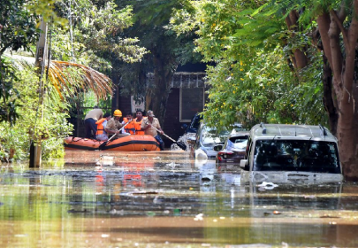floods cripple indian tech hub bangalore