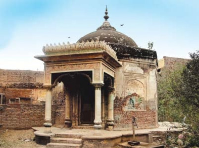 capturing history on film now free in k p