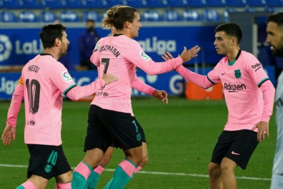 barcelona held by 10 man alaves to extend winless streak in la liga barcelona held by 10 man alaves to extend winless streak in la liga