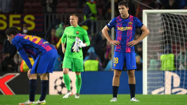 xavi s barca held by benfica in champions league xavi s barca held by benfica in champions league