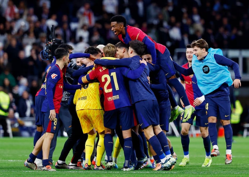 fc barcelona players celebrates after the laliga match against real madrid in santiago bernabeu madrid spain on october 26 2024 photo reuters