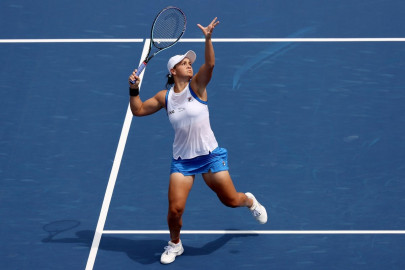 barty s big adventure takes her to last eight in cincinnati barty s big adventure takes her to last eight in cincinnati