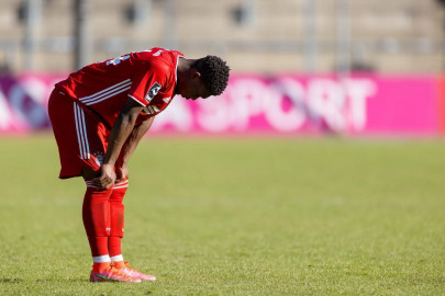 jaded bayern struggling to shore up porous defence