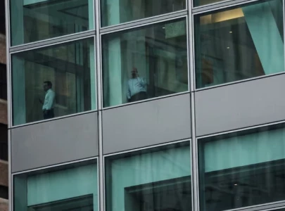 goldman to sack employees in annual review