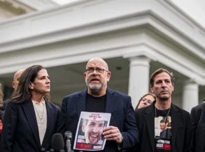 hostage families urge biden to unilaterally negotiate with hamas without israel s involvement