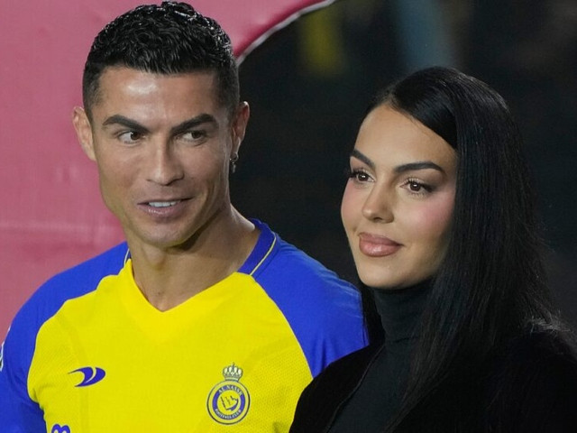 Cristiano Ronaldo & Georgina Rodriguez Engaged: The Ring Will Leave You Speechless! - s1asn6u