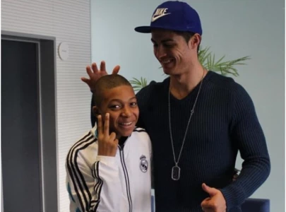 cristiano ronaldo welcomes kylian mbapp to real madrid