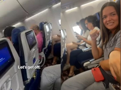 overweight plane delays las vegas flight as crew seeks 14 volunteers to disembark