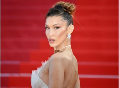 bella hadid replaces julia roberts as chopard s new global ambassador