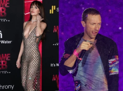 dakota johnson and chris martin are back on