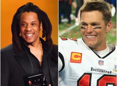 jay z surprises fans at tom brady s patriots hall of fame induction at gillette stadium