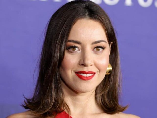 aubrey plaza teases a gay explosion in agatha coven of chaos
