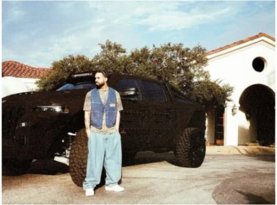 drake shows off his 15m texas ranch and 200k armored truck