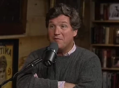 tucker carlson announces father dick carlson s death at 84 after illness in florida