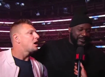 rob gronkowski and shaq tease netflix boxing showdown i m ready to fight your a