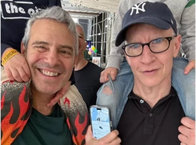 andy cohen spills on the robot like good behavior of anderson cooper s kids