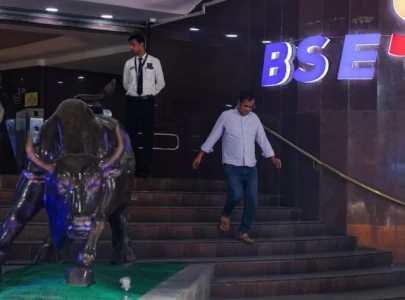 india s brokerage stocks fall as regulator mandates uniform charges india s brokerage stocks fall as regulator mandates uniform charges
