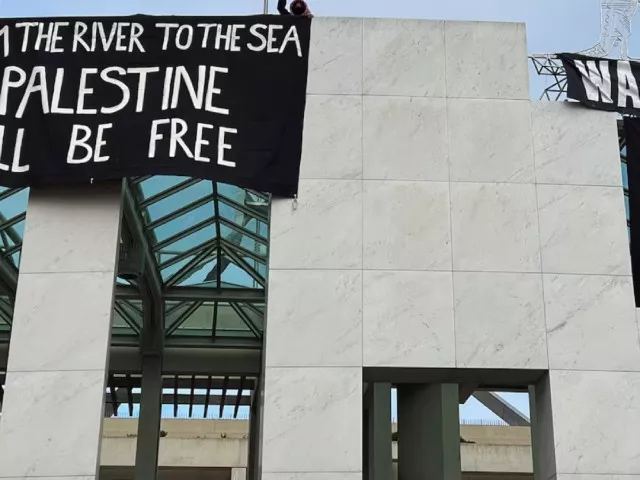 pro palestinian protesters climb onto roof of australia s parliament pro palestinian protesters climb onto roof of australia s parliament
