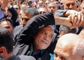 iran s new reformist president calls for improved west ties