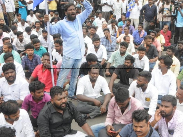 supporters of murdered bsp leader k armstrong staged a road roko on evr periyar salai in chennai on saturday july 6 2024 photo the hindu supporters of murdered bsp leader k armstrong staged a road roko on evr periyar salai in chennai on saturday july 6 2024 photo the hindu