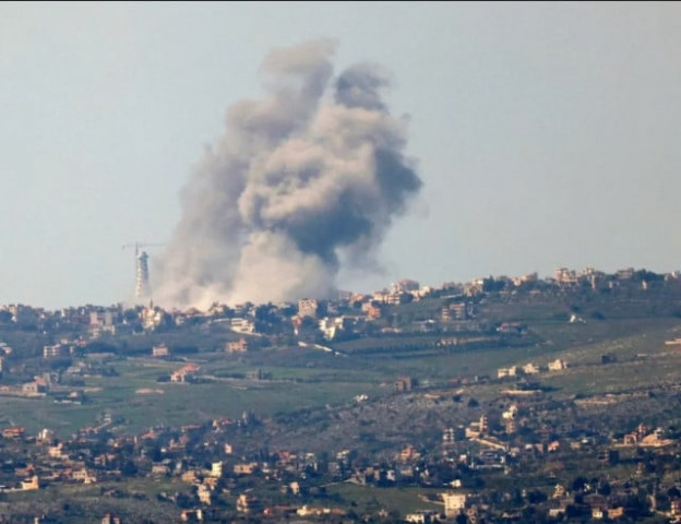 smoke billowing above the lebanese village of bint jbeil during israeli bombardment photo afp smoke billowing above the lebanese village of bint jbeil during israeli bombardment photo afp
