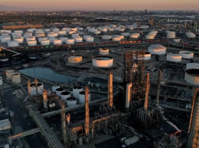 oil prices hold steady amid us inventory drop and slowing china demand oil prices hold steady amid us inventory drop and slowing china demand