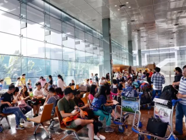 it outage disrupts some airlines at singapore airport it outage disrupts some airlines at singapore airport