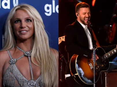 britney spears glowing after ex justin timberlake s dwi arrest