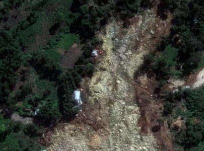 papua new guinea orders thousands to evacuate from path of active landslide papua new guinea orders thousands to evacuate from path of active landslide