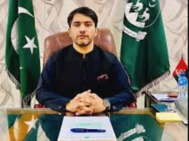 mob attacks dc office in chaman mob attacks dc office in chaman